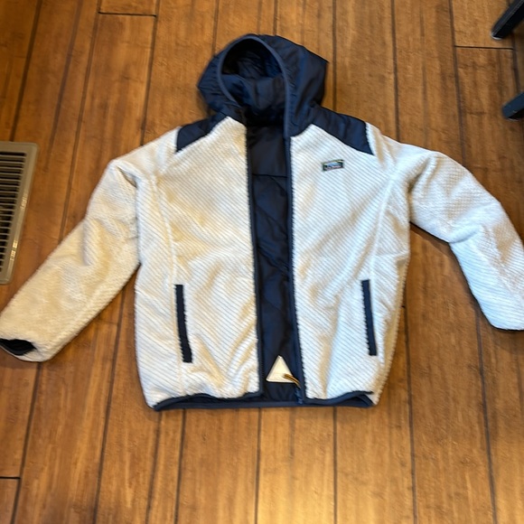 Kids reversible mountain fleece jacket.  Llbean size 8 - Picture 5 of 10